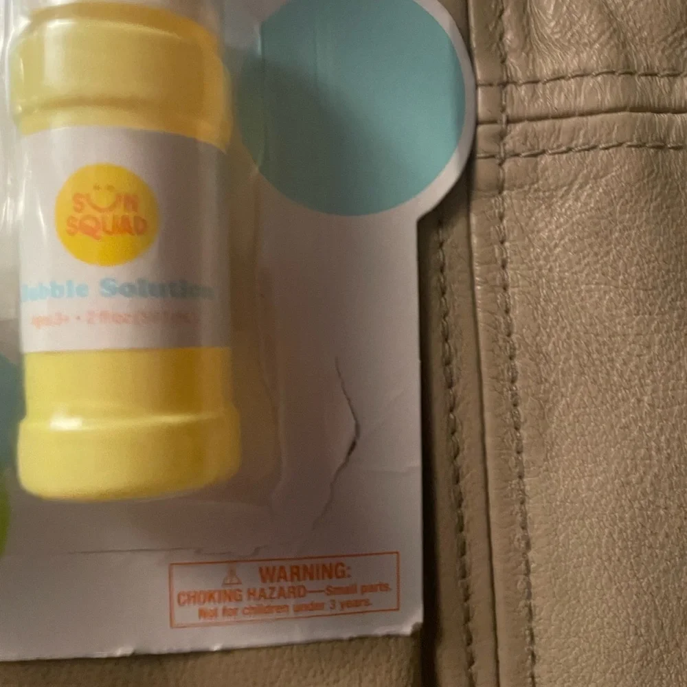 Sun Squad Bubble Blower Set with Purple and Blue Toys NWT Sharks Dip N Squeeze
